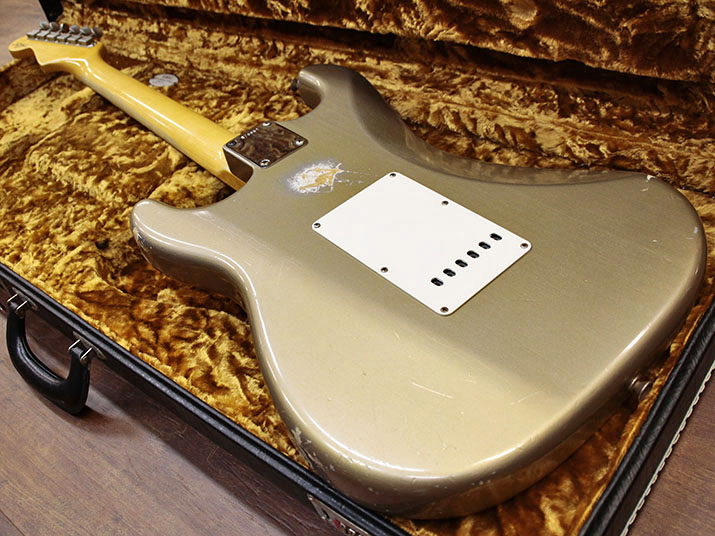 Fender Custom Shop 1963 Stratocaster Relic Shoreline Gold 4