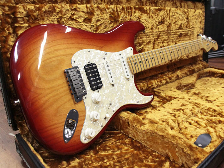 Fender USA American Standard Stratocaster HSS Sienna Sunburst 1