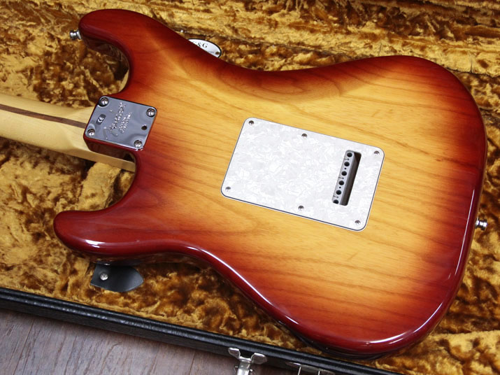 Fender USA American Standard Stratocaster HSS Sienna Sunburst 5