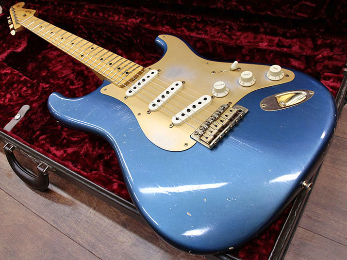 Fender Custom Shop 1956 Stratocaster Relic Lake Placid Blue 2