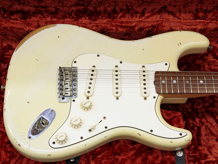 Fender Custom Shop 1969 Stratocaster Relic Olympic White 2