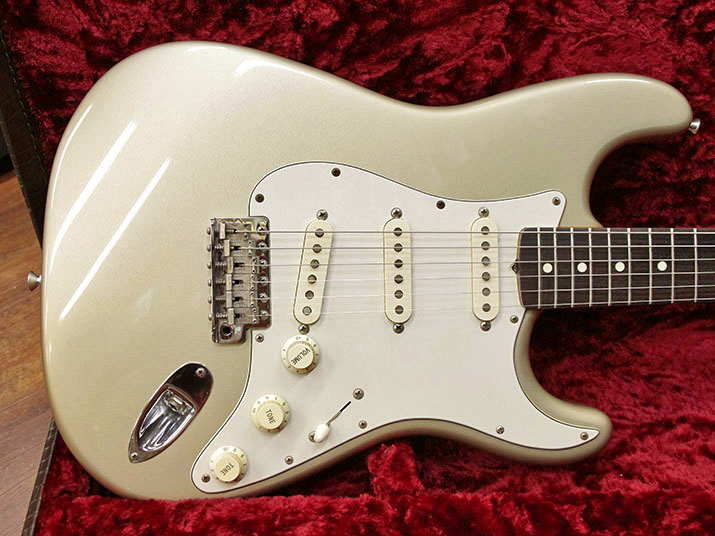 Fender Custom Shop 1960 Stratocaster Shoreline Gold NOS 2