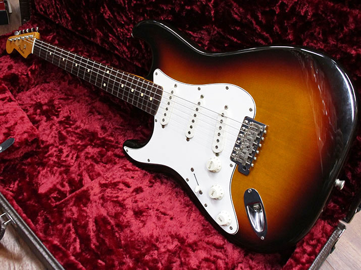 Fender Japan ST62-65L 3TS Lefty 1