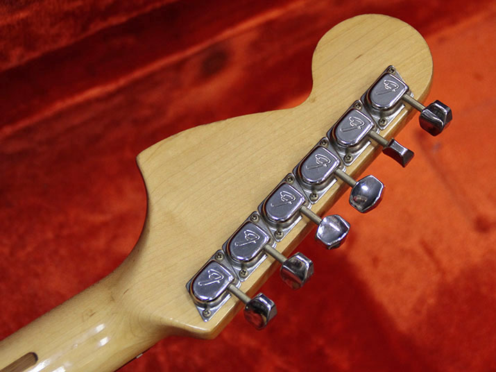 Fender USA Stratocaster '74  6