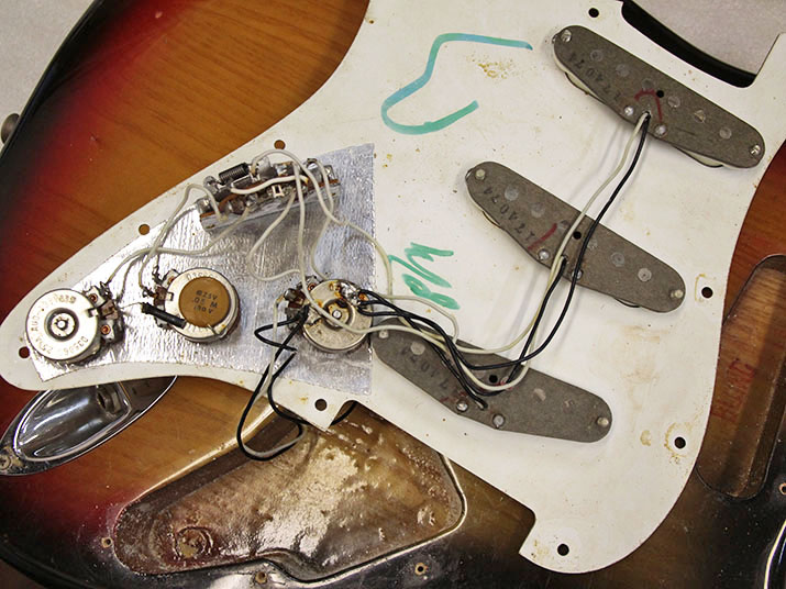Fender USA Stratocaster '74  7