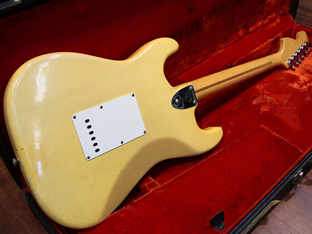 Fender USA Stratocaster '74 3