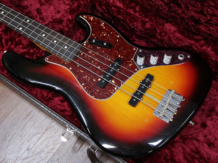 Fender Custom Shop 1962 Jazz Bass Closet Classic Fretless Faded 3-Color Sunburst 2