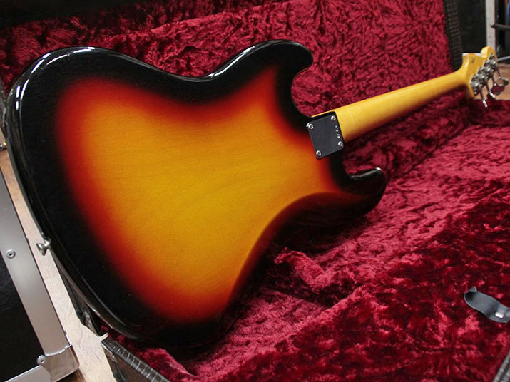 Fender Custom Shop 1962 Jazz Bass Closet Classic Fretless Faded 3-Color Sunburst 4