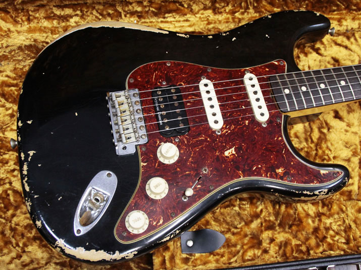 Fender Custom Shop Limited Edition 1963 Stratocaster Heavy Relic Black SSH Tortoiseshell Pickguard 2