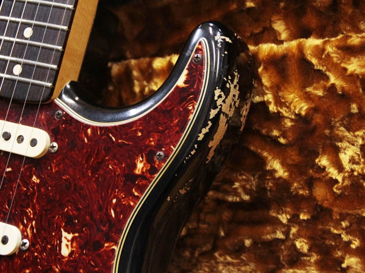 Fender Custom Shop Limited Edition 1963 Stratocaster Heavy Relic Black SSH Tortoiseshell Pickguard 4