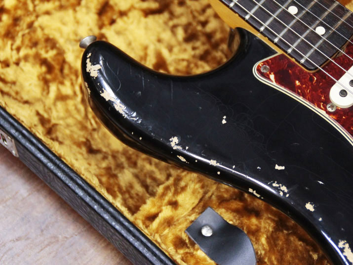 Fender Custom Shop Limited Edition 1963 Stratocaster Heavy Relic Black SSH Tortoiseshell Pickguard 6