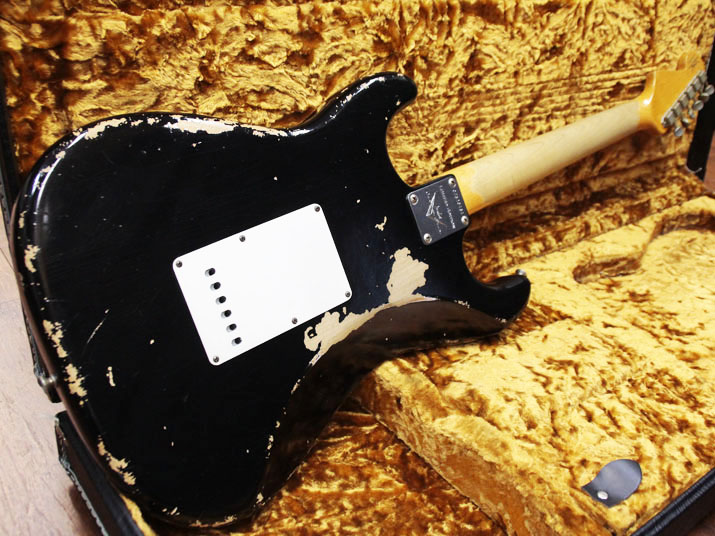 Fender Custom Shop Limited Edition 1963 Stratocaster Heavy Relic Black SSH Tortoiseshell Pickguard 8