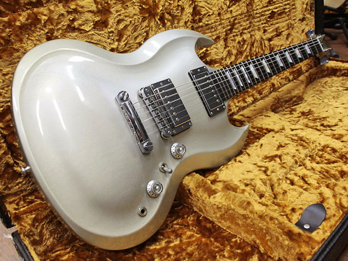 Gibson Guitar of the Month SG Diablo Silver 1