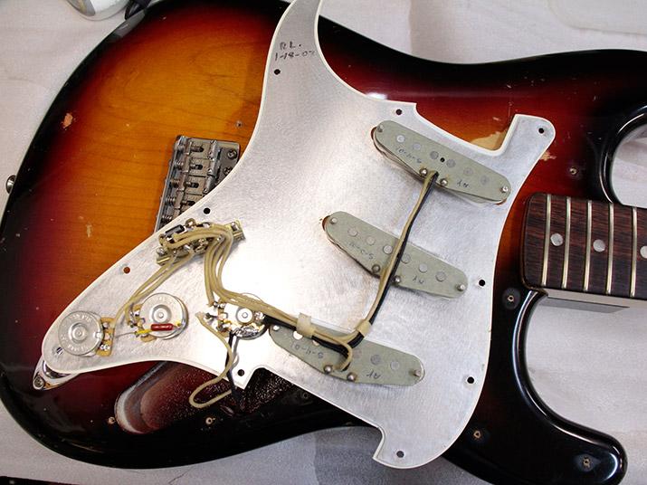 Fender Custom Shop Master Built Custom 70s Stratocaster 3SB by Jason Davis 9