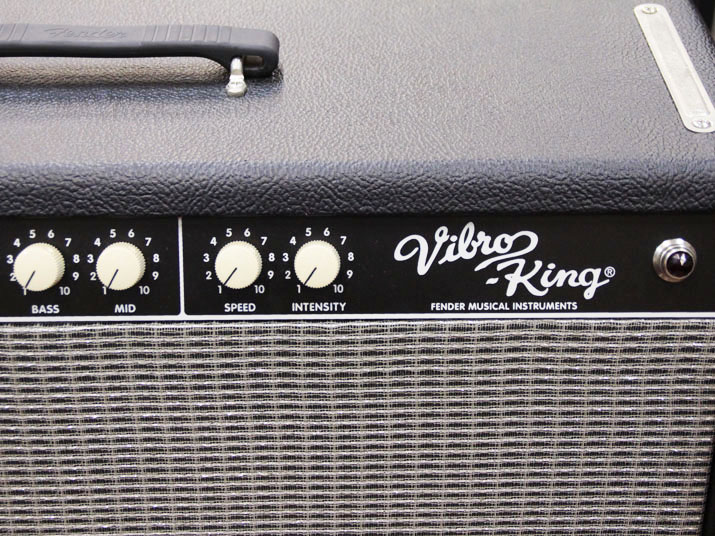Fender Custom Shop Vibro King With FRP Hard Case 3