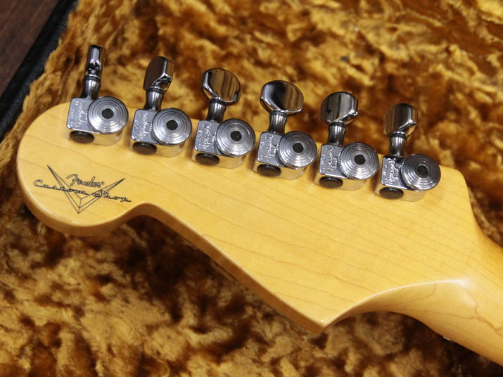 Fender Custom Shop Custom Deluxe Stratocaster Faded Cherry Burst 11