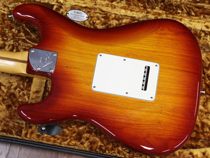 Fender Custom Shop Custom Deluxe Stratocaster Faded Cherry Burst 5