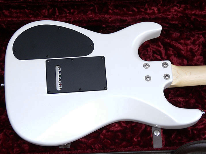 Sadowsky Guitars R3 Pearl White 4