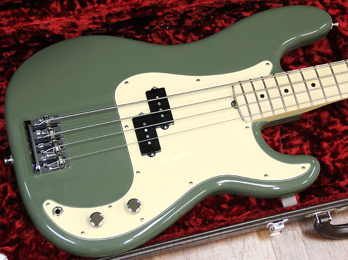 Fender USA American Professional Precision Bass Antique Olive 2
