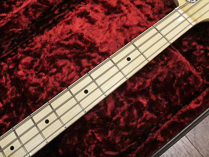 Fender USA American Professional Precision Bass Antique Olive 5