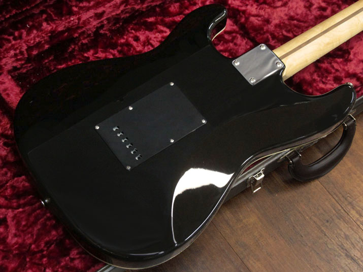 Fender Japan Exclusive Aero dyne Storatocaster Black 4