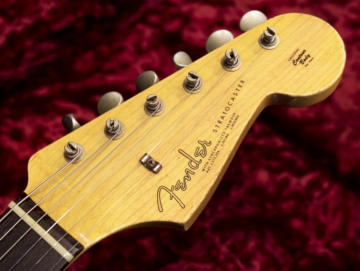 Fender Custom Shop Limited Edition 1963 Stratocaster Heavy Relic Black SSH Tortoiseshell Pickguard 7
