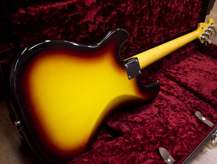 Fender Japan PB62 Fretless 3CS 2