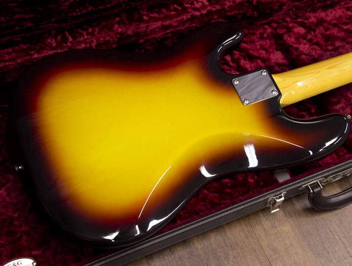 Fender Japan PB62 Fretless 3CS 4