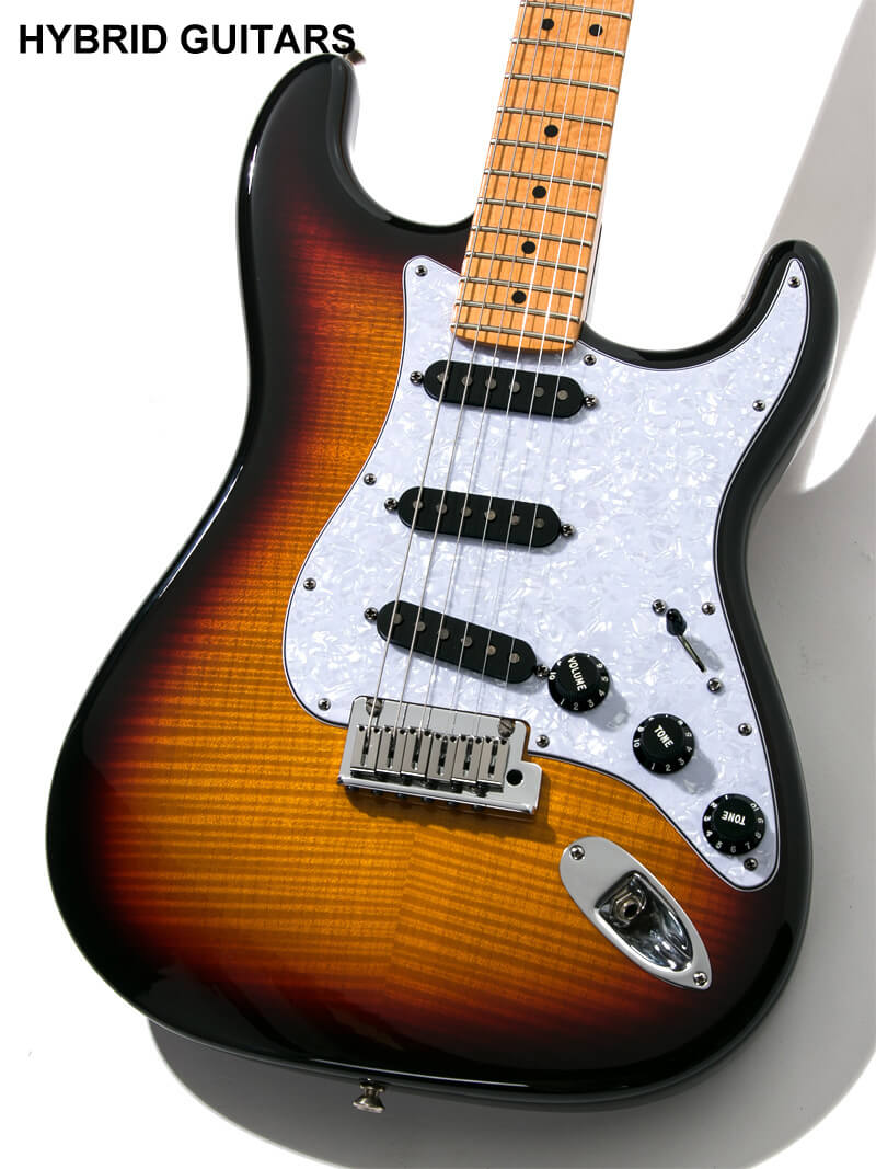 Fender Custom Shop Custom Deluxe Stratocaster Flame Maple Neck 3TS
 3