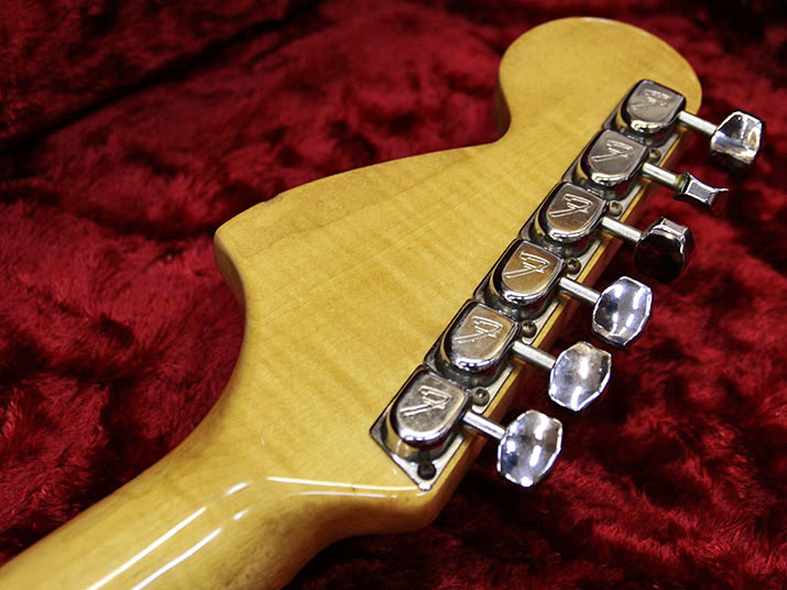 Fender USA Stratocaster '76 6