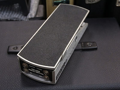 ERNIE BALL 



 6168 Volume Pedal/SW