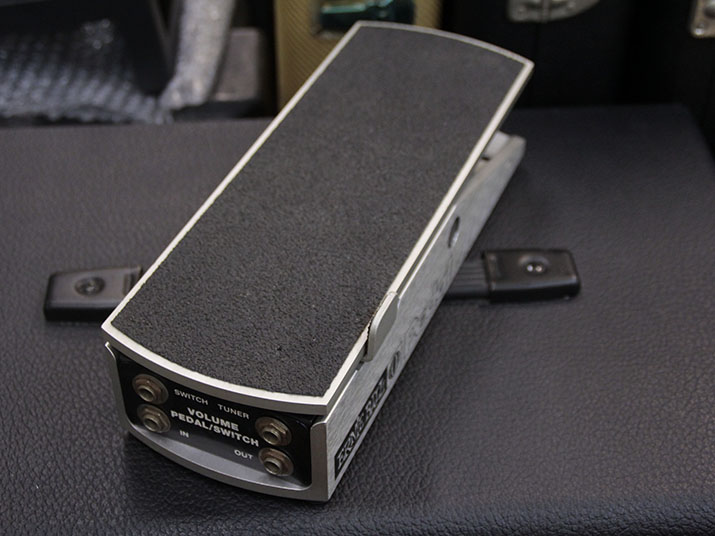 ERNIE BALL 



 6168 Volume Pedal/SW 1