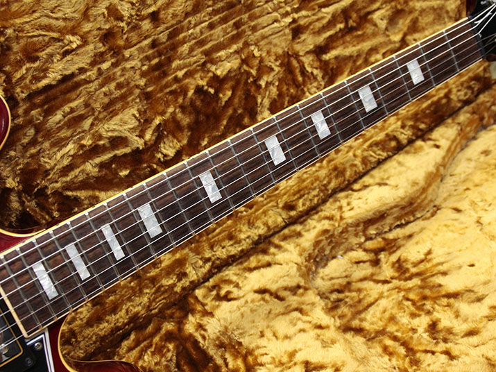Gibson Custom Shop ES-335 Block Inlay Cherry 60's Neck Profile 6