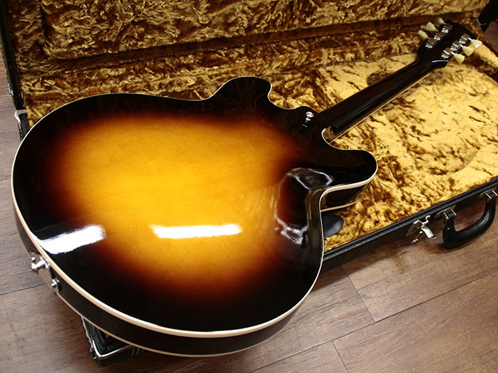 Gibson Custom Shop ES-390 Sunburst 3