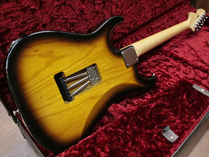 T's Guitars DST-Classic 2Tone Sunburst 3