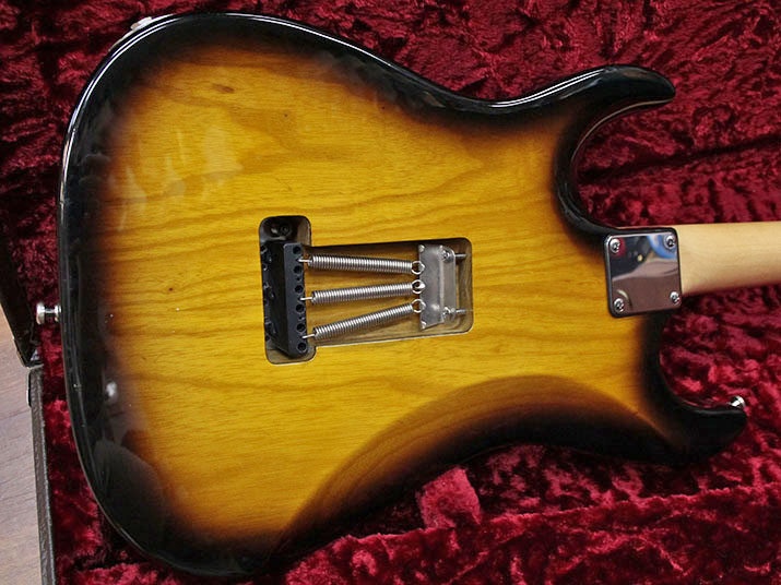 T's Guitars DST-Classic 2Tone Sunburst 4