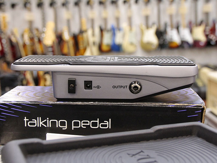 Electro-Harmonix Talking Pedal with Cradle 3