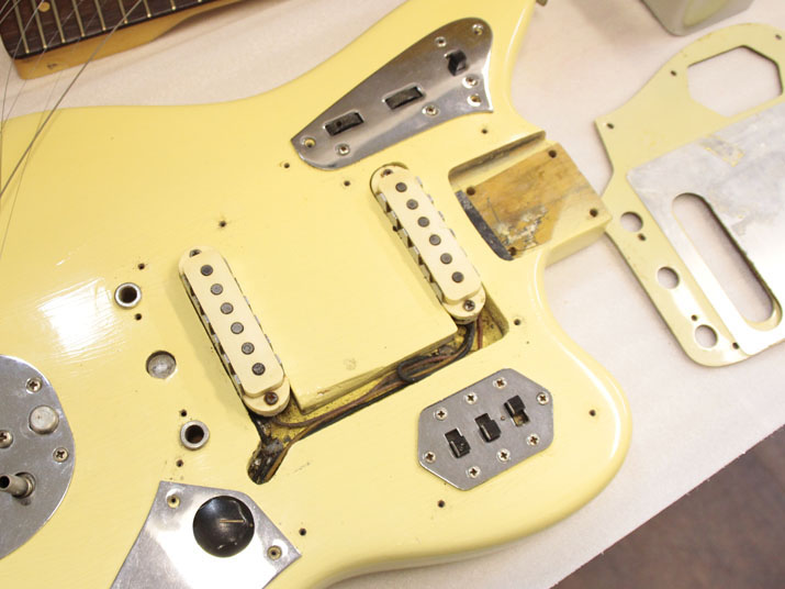 Fender USA Jaguar '62 Olympic White 12