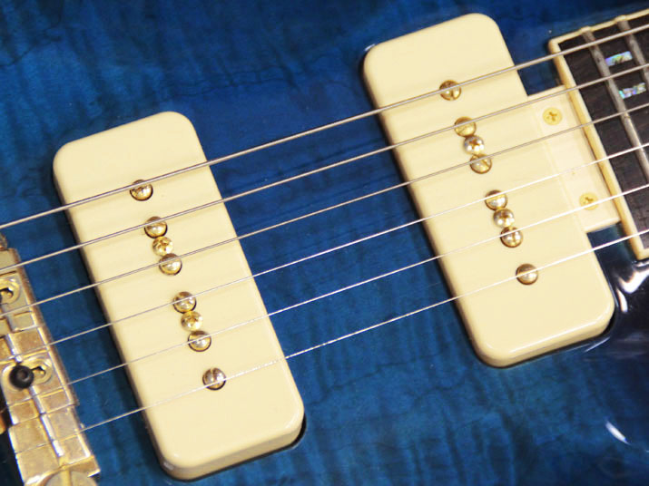 Giffin Guitars Macro Blueburst 3