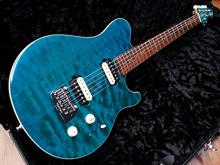 MUSIC MAN Axis Super Sport Quilt Top Trans Blue 中古|ギター買取の MUSIC MAN Axis Super Sport Quilt Top Trans Blue 中古|ギター買取の