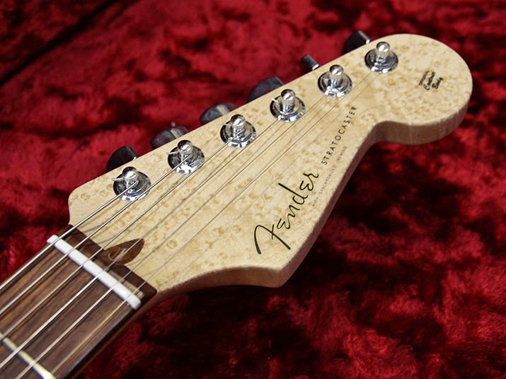 Fender Custom Shop Custom Deluxe Stratocaster  10