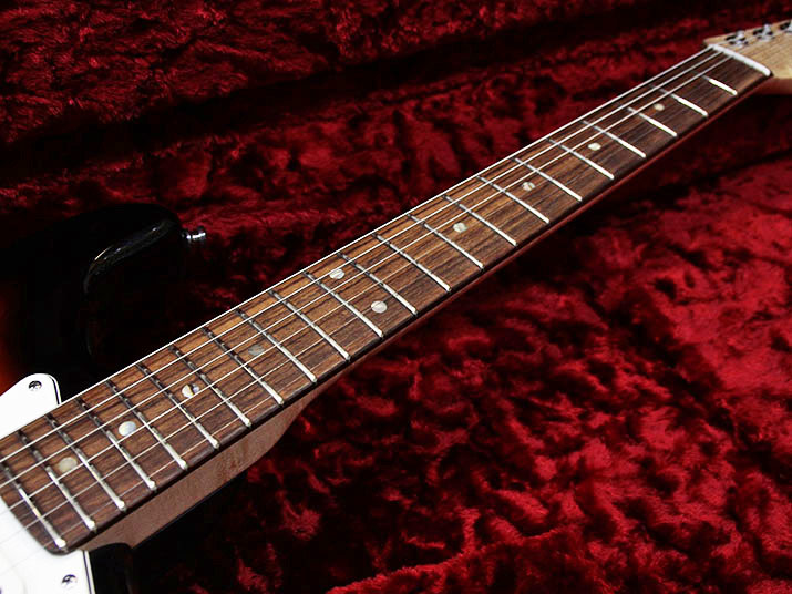 Fender Custom Shop Custom Deluxe Stratocaster  7