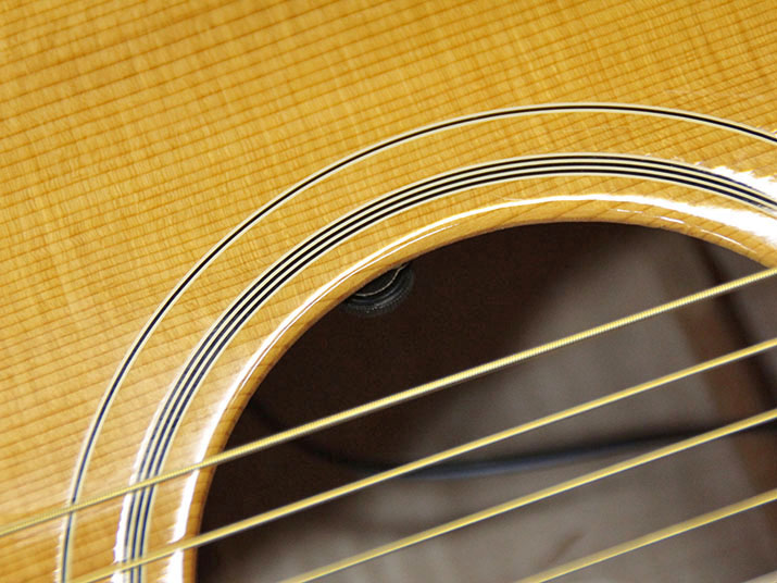 Gibson Dove Antique Natural Top with Cherry Back 3