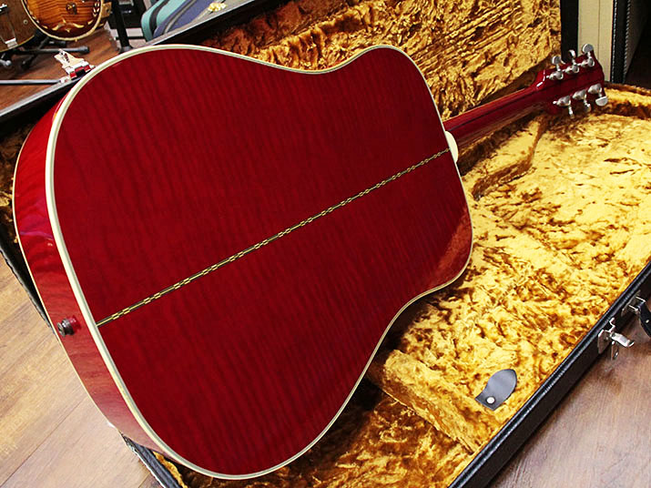 Gibson Dove Antique Natural Top with Cherry Back 4