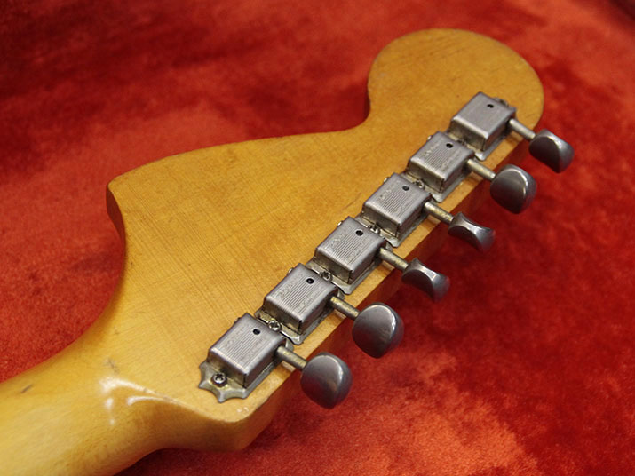 Fender USA Stratocaster '66 7