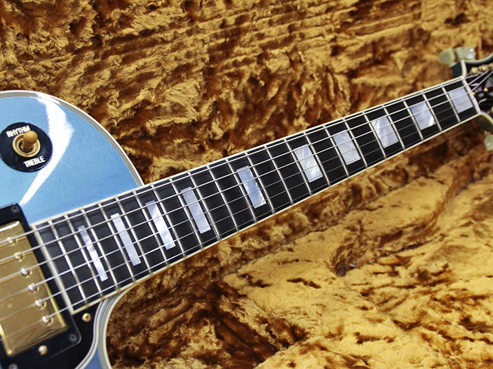 Gibson Custom Shop Les Paul Custom 3-Pickup Pelham Blue Ebony Fingerboard 3