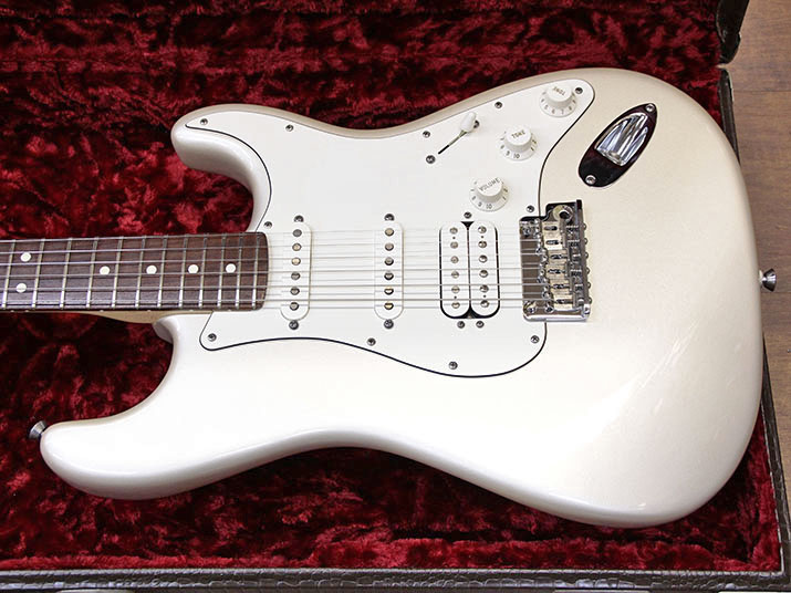 Fender USA American Standard Stratocaster HSS BLZ/R 3