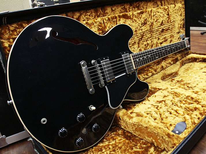 Gibson ES-335 Dot Reissue Ebony 1