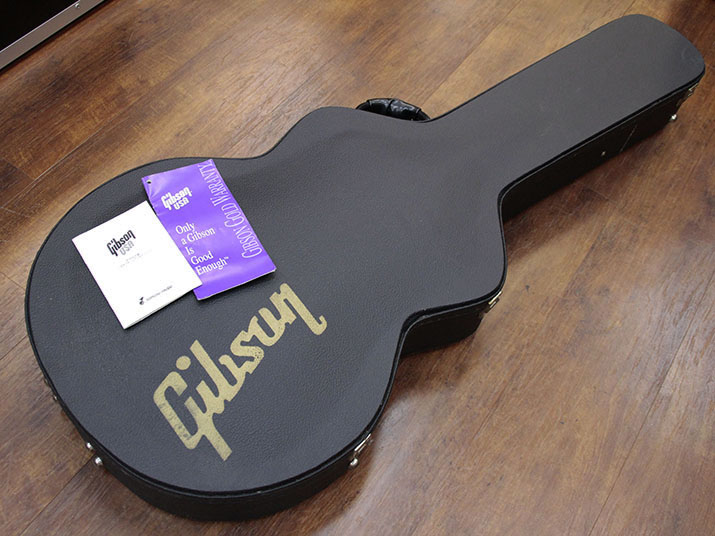 Gibson ES-335 Dot Reissue Ebony 7