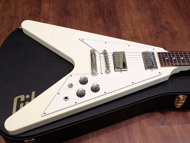Gibson Custom Shop Historic Collection 67 Flying V  2